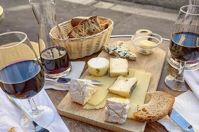 #1 Bordeaux Food and Wine Tasting Tour w/ Local Foodie Guide - Starting with Bordeaux cheese at Place de la Comédie