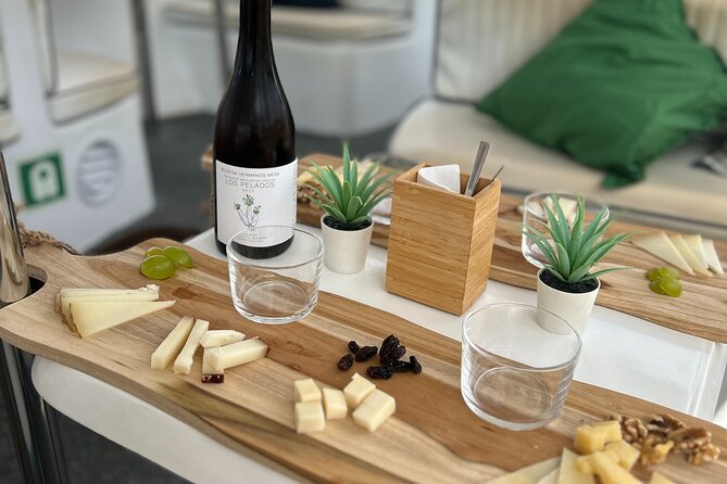 1h Boat Trip + 2h Dockside Local Wine & Food Tasting - What the food and wine portion does not promise