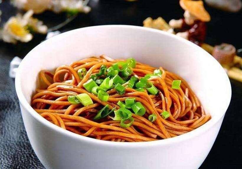 3-Hour Shanghai Street Food Tasting & Old Town Private Tour - The Old Town Bazaar and the Nine Lucky Zigzag Bridge