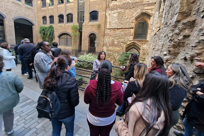 3 Hours Borough Market Morning Food Tour with London Bites Tours - Two hours inside Borough Market