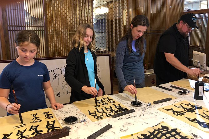 4-Hour Private Tour of Calligraphy Class, Hutong and Dumplings - Walking through the hutong area