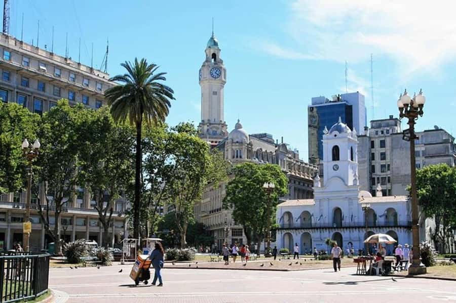 5hs Small Group City Tour of Buenos Aires with Street Food - Key points to know before booking