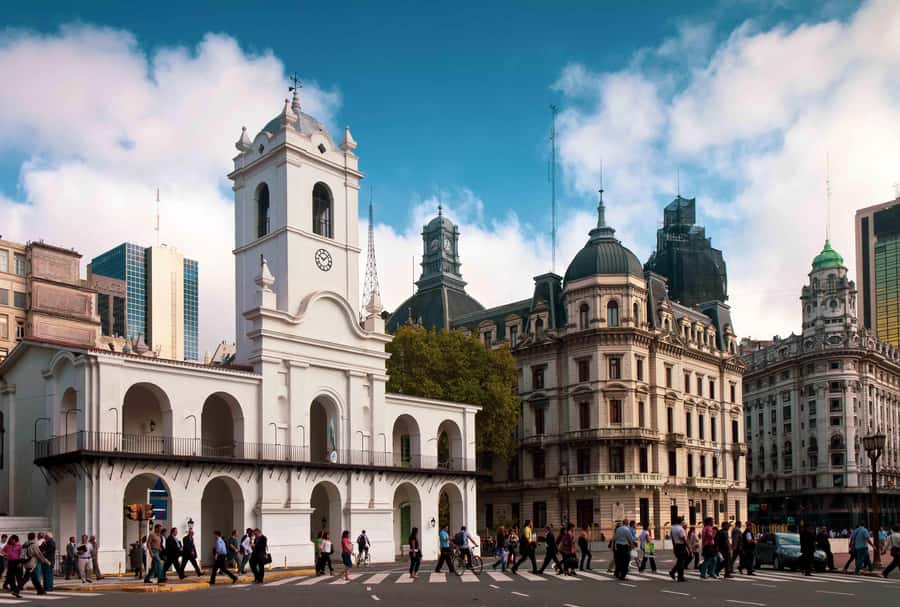 5hs Small Group City Tour of Buenos Aires with Street Food - Puerto Madero and the route’s modern pause
