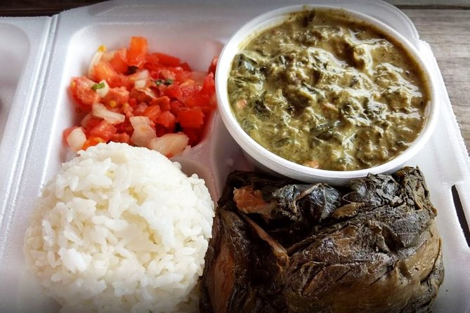 6 Hour Local Food Plate Jeep Tour - Aloha General Store for a casual local stop