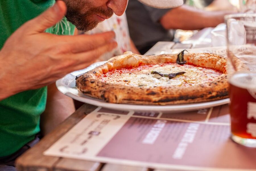 A taste of Napoli: Food Walking Tour with Local Tour Guide - Gelato to finish the food trail