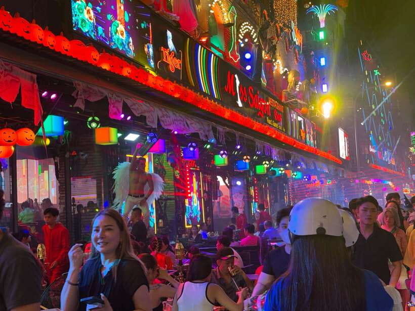 Acoustics Live Music And Saigon Night Life Street Food Tour - Key points to know