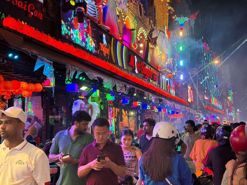 Acoustics Live Music And Saigon Night Life Street Food Tour - Who will enjoy this evening most?