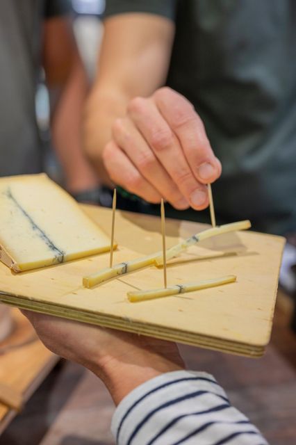 Adelaide Central Markets: Food Walking Tour - A short tour with a useful afterlife