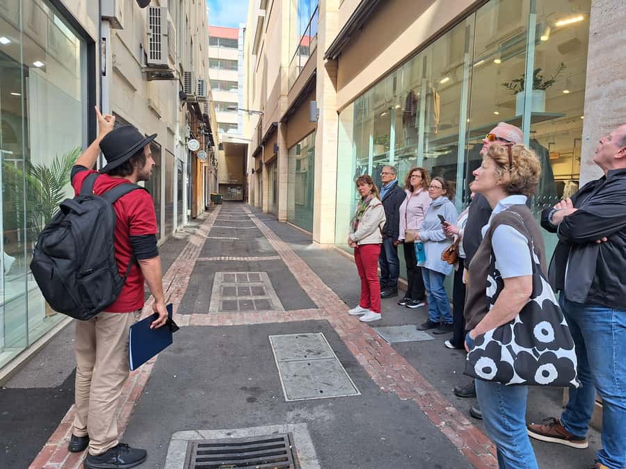 Adelaide Food Odyssey: Food Walking Tour with Wine Tasting - The guides and the stories between bites
