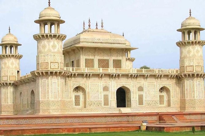 Agra: Street Food and Walk Tour with Spice Market by Tuk-Tuk - Tuk-tuk rides keep the route practical