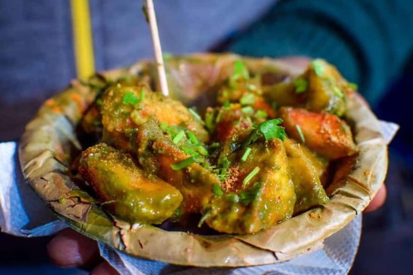 Agra: Street Food Walking Tour, Spice Market, & Tuk-tuk Ride - Jama Masjid and the Mughal center