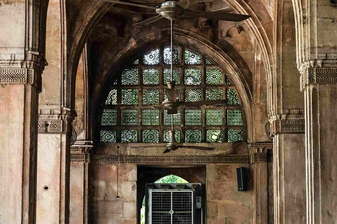 Ahmedabad Private City Tour Including Local Night Market - A practical way to see Ahmedabad in one day
