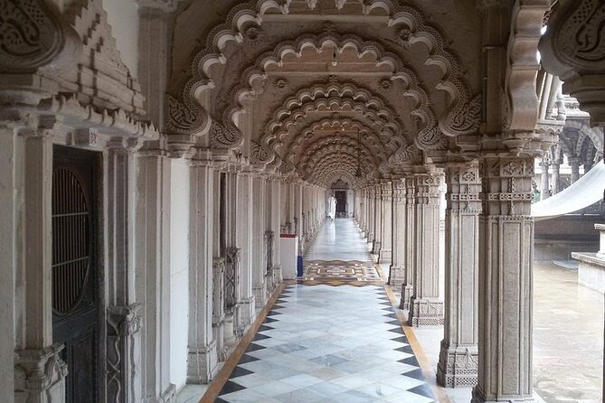 Ahmedabad Private City Tour Including Local Night Market - Sidi Saiyyed Mosque and the famous stone mesh