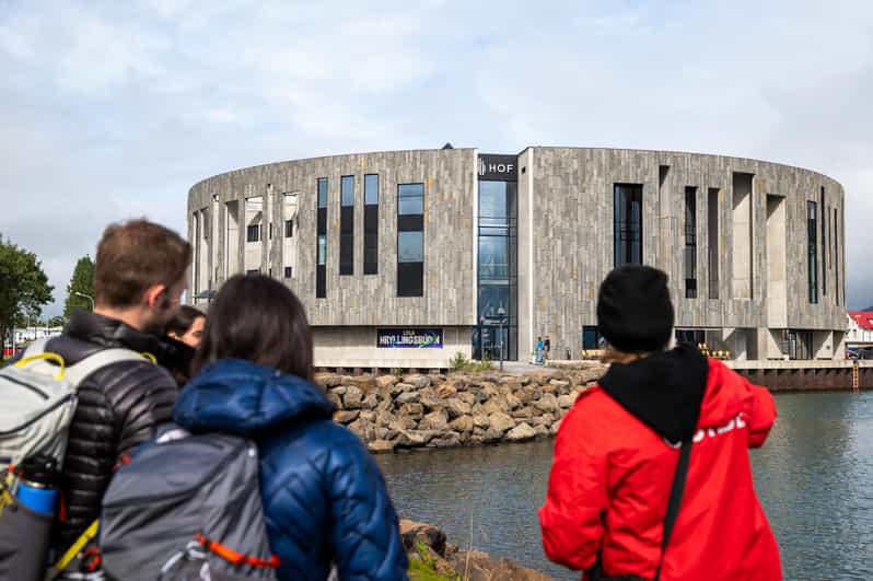 Akureyri: City Walk with Local Food - What $135 buys you