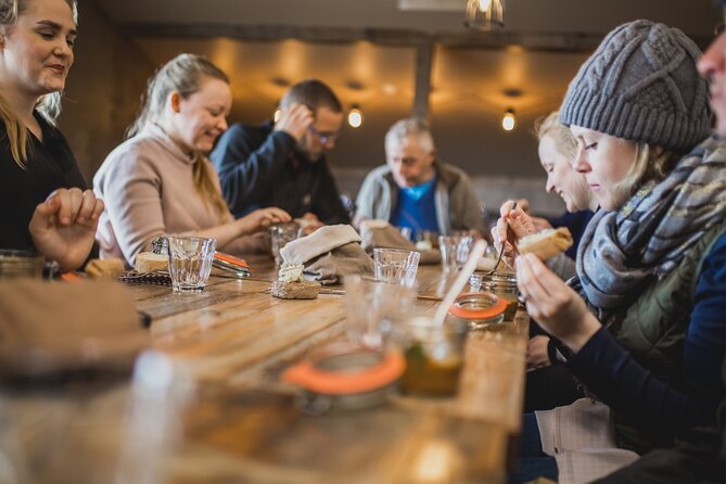 Akureyri Food Walk With 5 Tastings and a Local Guide - Stories between the restaurants
