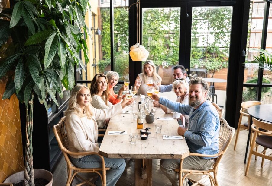 Ålesund: Guided Food Walking Tour - Who should book this walk?