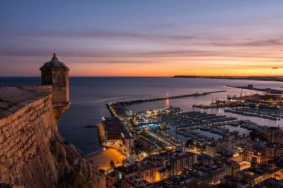 Alicante: Best Street Food Tour With A Local Guide - Paseo de Gomiz, a seafront opening