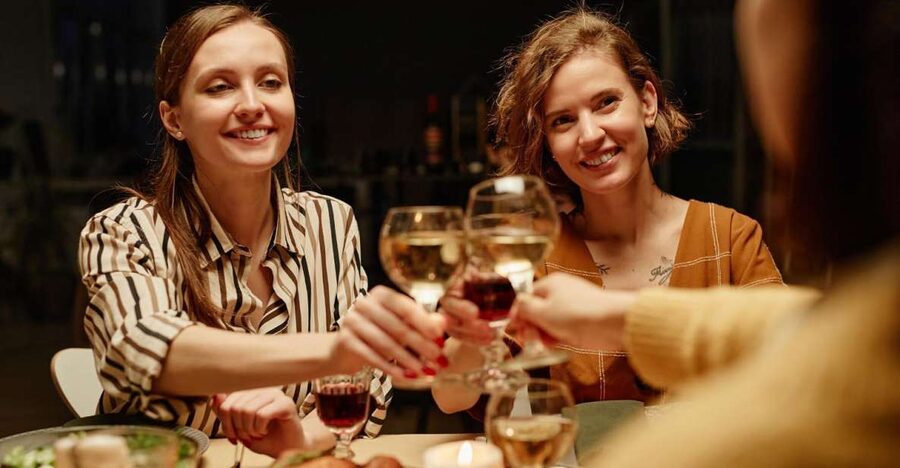 Alicante: Food Walking Tour with Wine Tasting and Tapas - Key points to know before booking