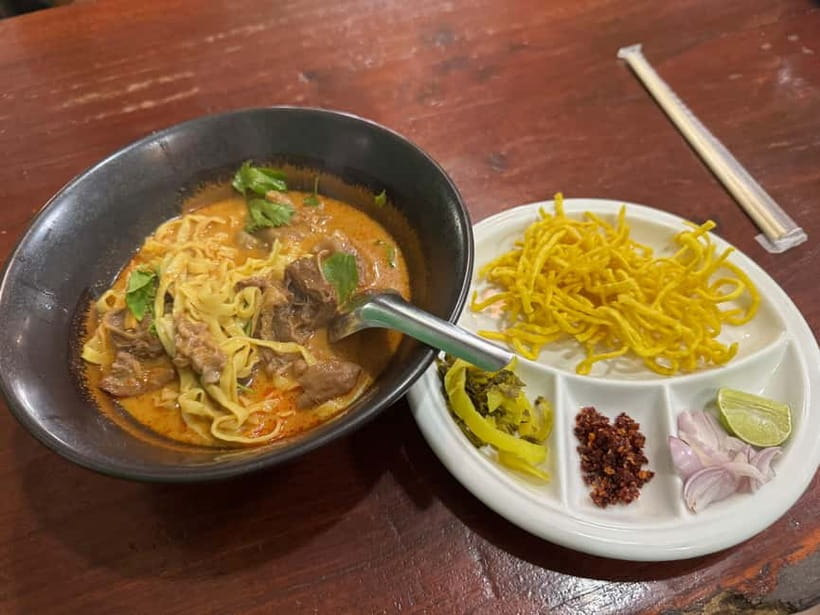 Ao Nang: Hands-on Learn to Cook 3 Popular Thai's street food - The instructors are part of the experience