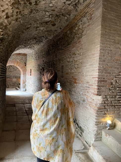 Apollonia & Durres | History & Local Food - The Durrës Amphitheatre in a focused visit