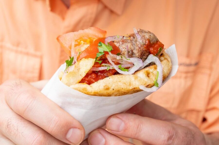 Athens: Street Food Tour Market & City Centre - From Parliament to Ermou Street