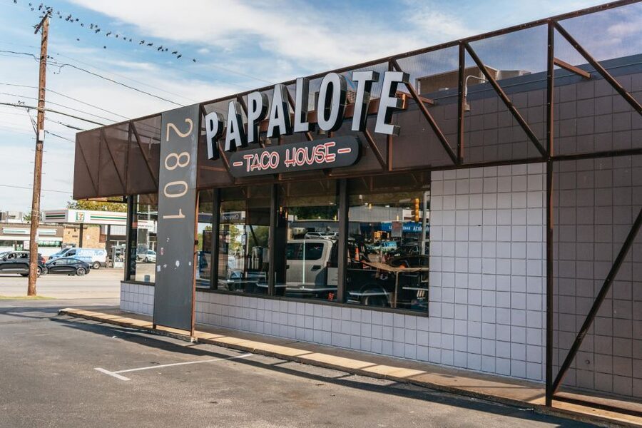 Austin: Breakfast Taco Tour with Transportation - What the guide adds beyond the food