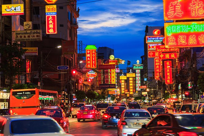 Authentic Street Food Tour in China Town Bangkok - Guides Who Shape the Evening