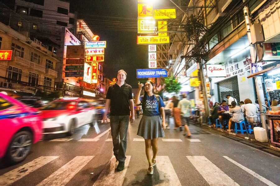 Authentic Street Food Tour in Chinatown I Bangkok - Meeting at Wat Mangkon MRT Station at 7pm
