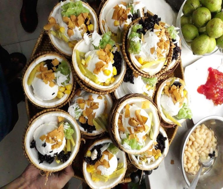 Authentic Walking Street Food Tour in Ho Chi Minh City - A walk through old apartments and narrow food lanes