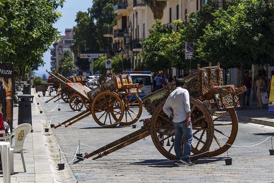 Bagheria: tour of Villa Palagonia and Street Food itinerary - How much value do you get for $71?