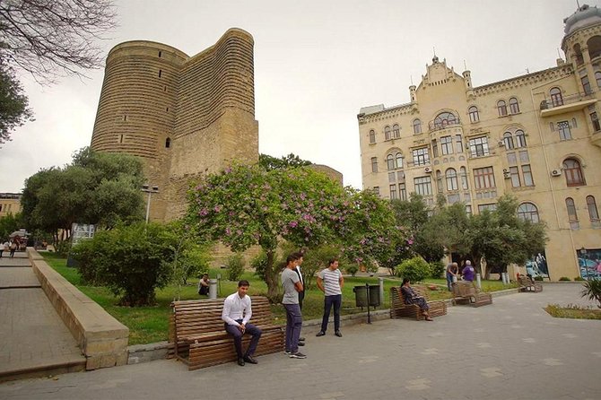 BAKU WALKING tour with the best STREET FOOD and DRINK tasting - From the main town into the Old Town walls