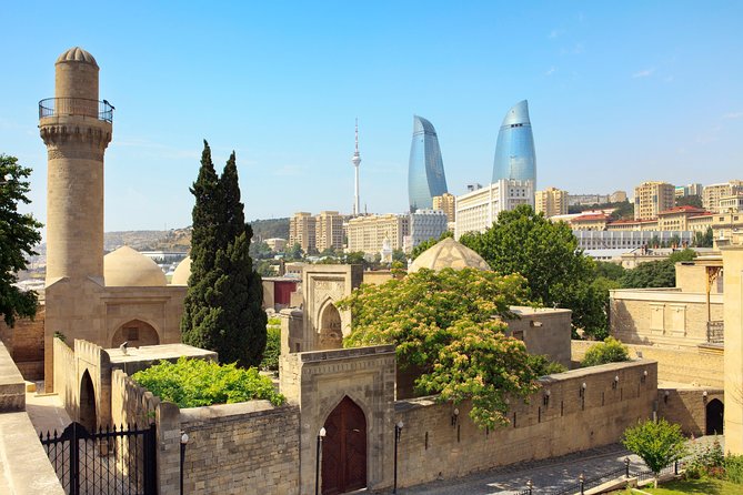 BAKU WALKING tour with the best STREET FOOD and DRINK tasting - Who should book this Baku walk