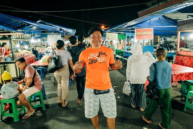 Bali Food Tour: Savor Street Food and Night Market Adventures - Pickup in Ubud and the ride to dinner