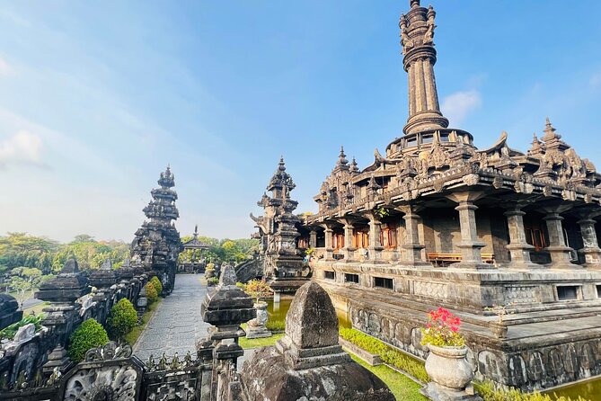 Bali Street Food Tour - Guides who shape the evening