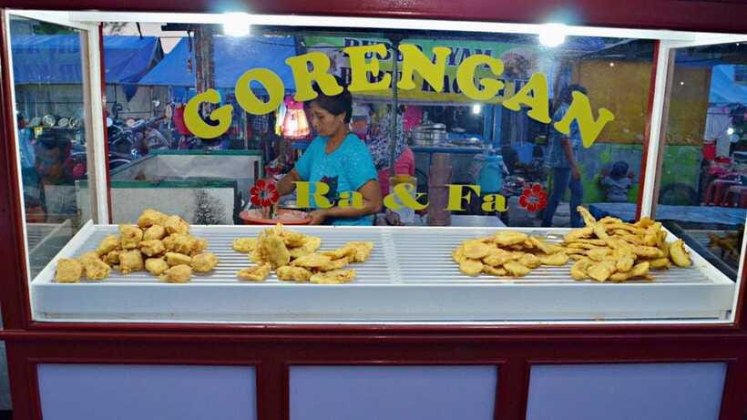 Bali - Ubud Night Market Food Tour - The guide can make or break the evening