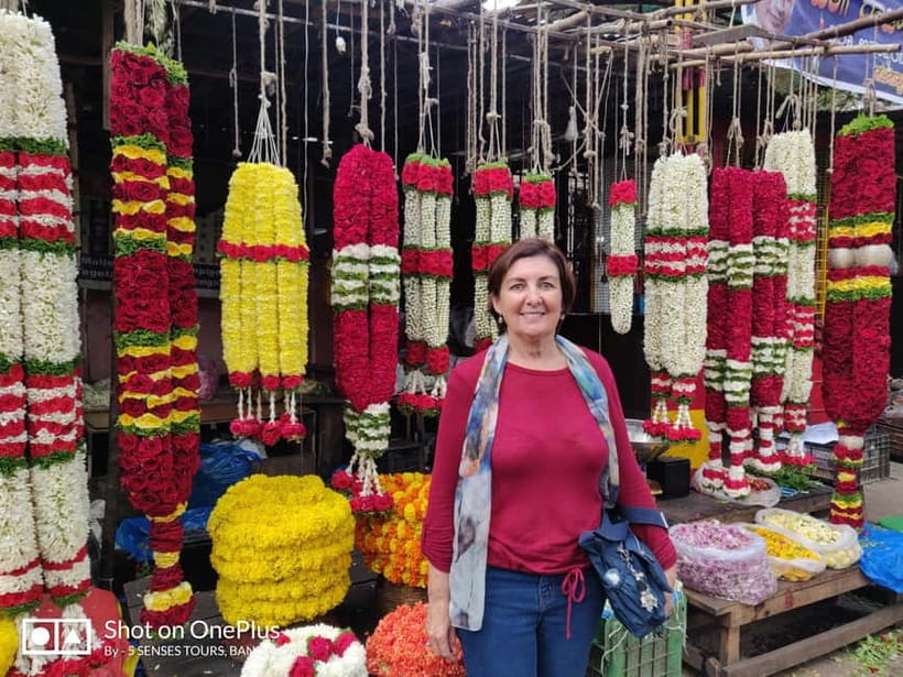 Bangalore: Food Street Walk and a colourful bazaar - Finish with gulkund ice cream