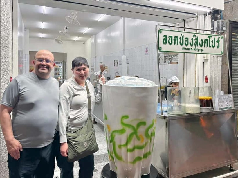 Bangkok: Chinatown Street Food - Private Tour - What the three-hour schedule feels like
