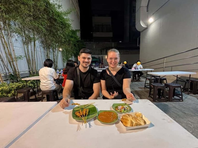 Bangkok: Chinatown Street Food - Private Tour - Yaowarat Road, where the meal keeps moving