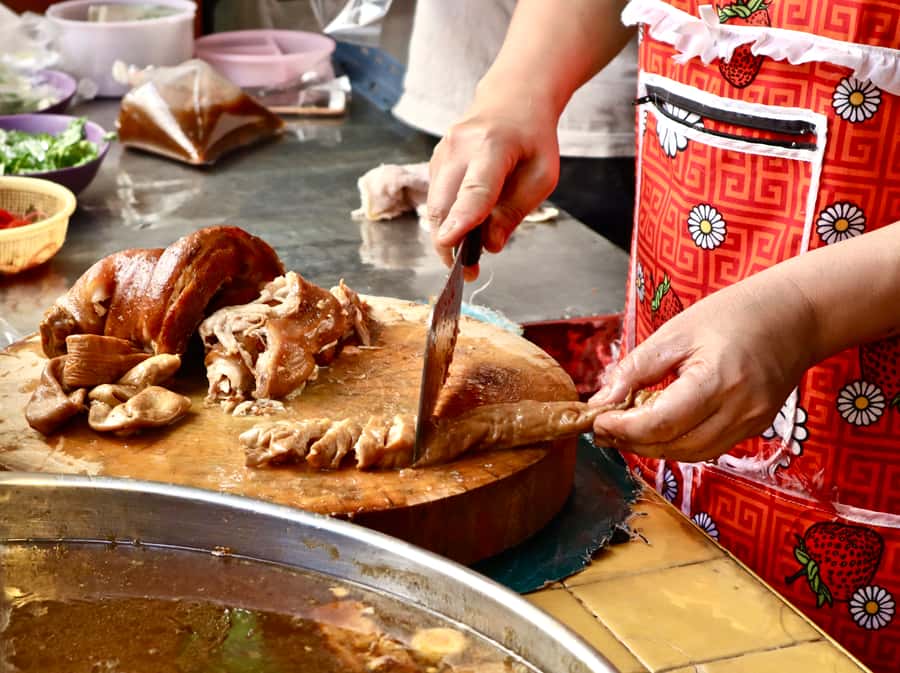 Bangkok: Chinatown Street Food Tour with 8+ Local Dishes - The secret dish keeps the menu open