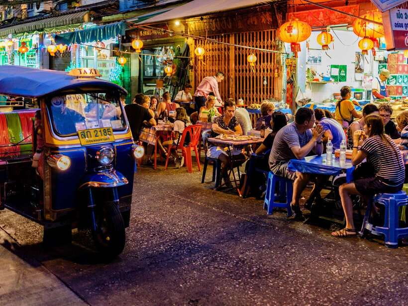 Bangkok: Evening Tour with Wat Arun, Wat Pho & Tuk Tuk Ride - Who will enjoy this evening tour most