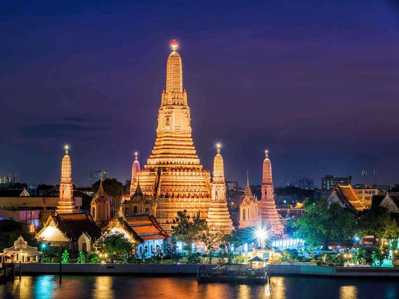 Bangkok: Evening Tour with Wat Arun, Wat Pho & Tuk Tuk Ride - Maha Rat Road and a glimpse of the Grand Palace