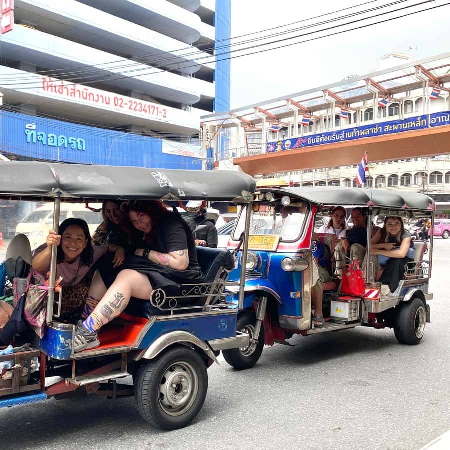 Bangkok: explore Wat Pho + tuk tuk sightseeing - Taking the tuk tuk into Bangkok’s Old Town