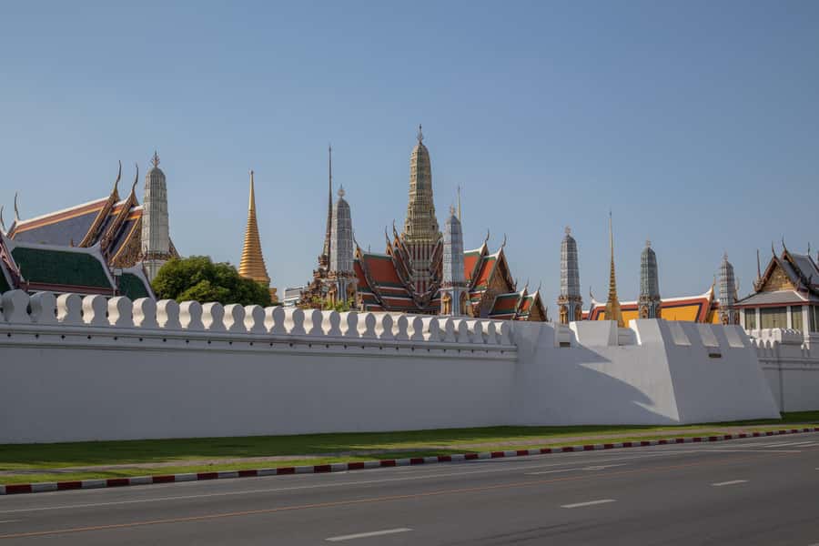 Bangkok: Grand Palace, Wat Pho and Wat Arun - What the driver and guide add