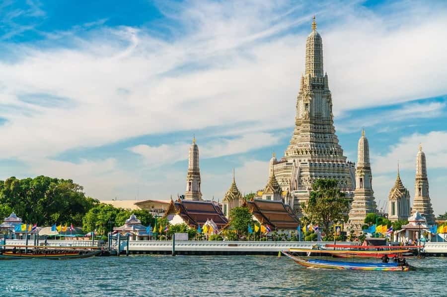 Bangkok: Grand Palace, Wat Pho, and Wat Arun Guided Tour - Wat Pho and the 46-meter Reclining Buddha
