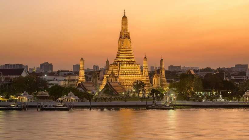 Bangkok: Grand Palace, Wat Pho, and Wat Arun Guided Tour - Should you book it?