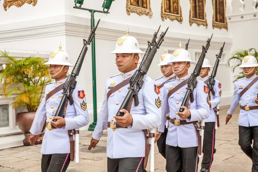 Bangkok: Grand Palace, Wat Pho, and Wat Arun Private Tour - Practical advice for a smoother morning or afternoon