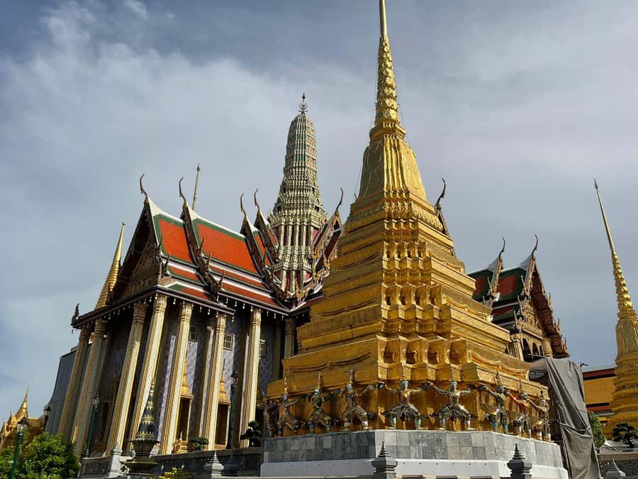 Bangkok: Grand Palace, Wat Pho & Long Tail Boat Tour - Key points to know before booking