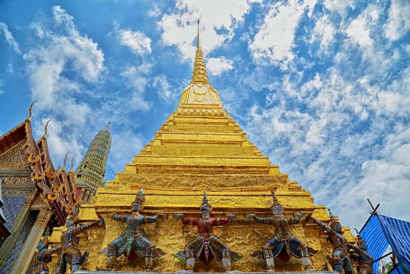 Bangkok: Grand Palace, Wat Pho, Wat Arun Sacred & Local Tour - A smart route through Bangkok’s old city