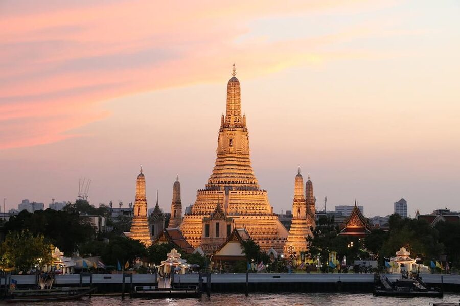 Bangkok: Grand Palace, Wat Pho & Wat Arun Tour in Italian - Who should book this four-hour tour