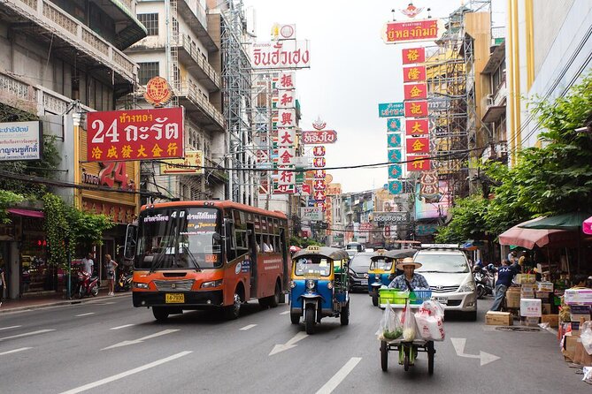 Bangkok: Michelin Guide Street Food Tour by Tuk Tuk - Key points to know before booking
